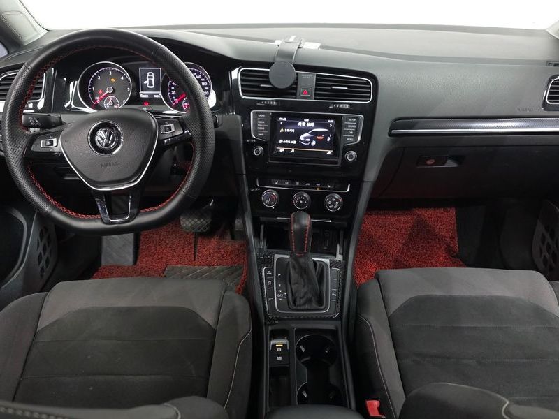 2014 Volkswagen Golf 1.6 TDI photo 7