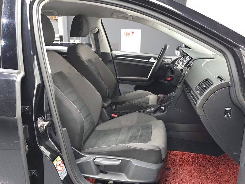2014 Volkswagen Golf 1.6 TDI photo 11