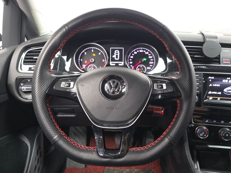 2014 Volkswagen Golf 1.6 TDI photo 13