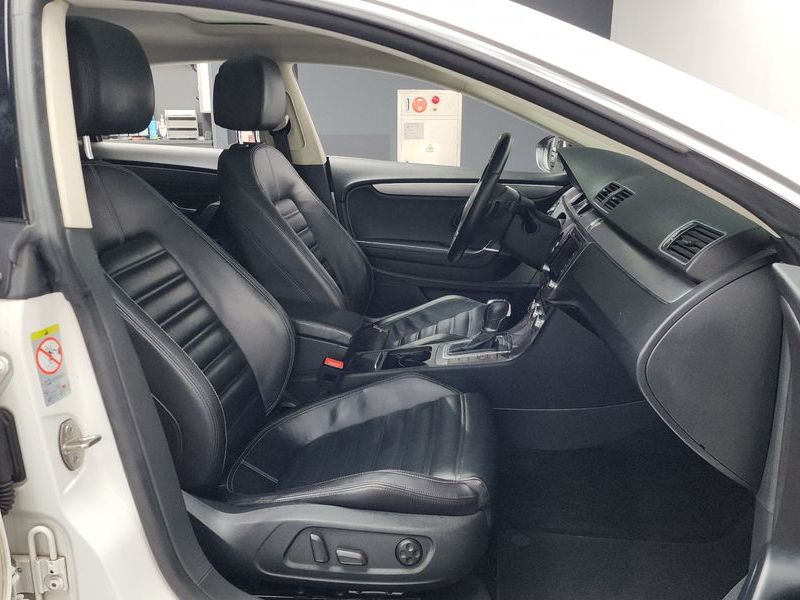 2015 Volkswagen New CC 2.0 TDI BlueMotion photo 11