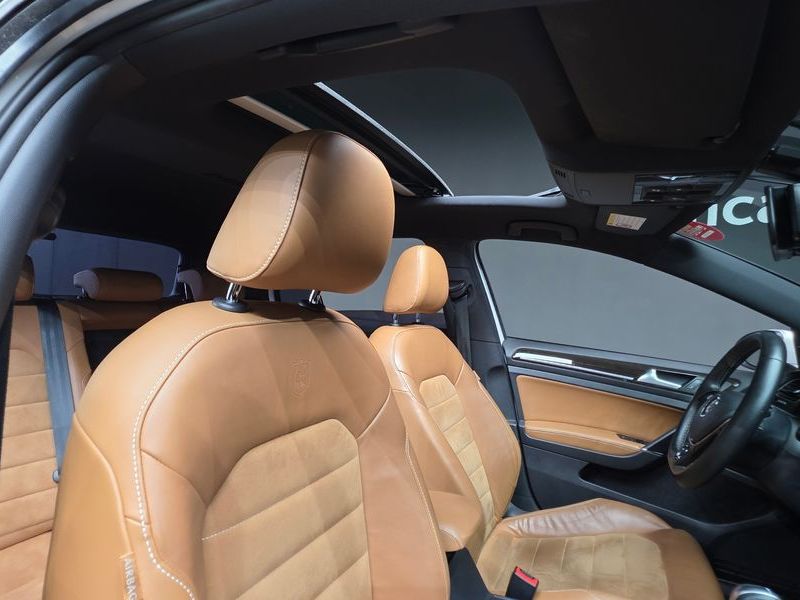 2015 Volkswagen Golf 2.0 TDI 40th Edition photo 20