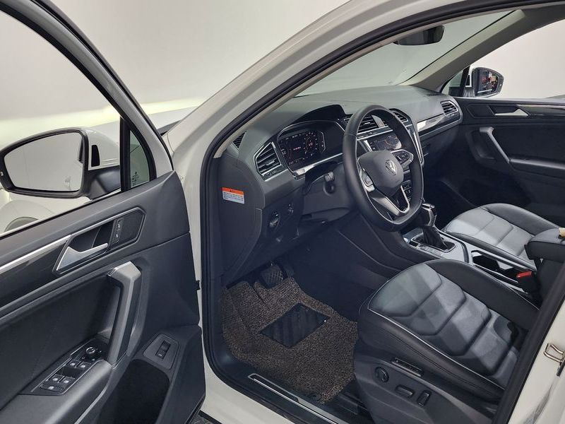 2023 Volkswagen Tiguan 2.0 TDI Prestige photo 10