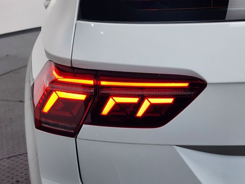 2023 Volkswagen Tiguan 2.0 TDI Prestige photo 23