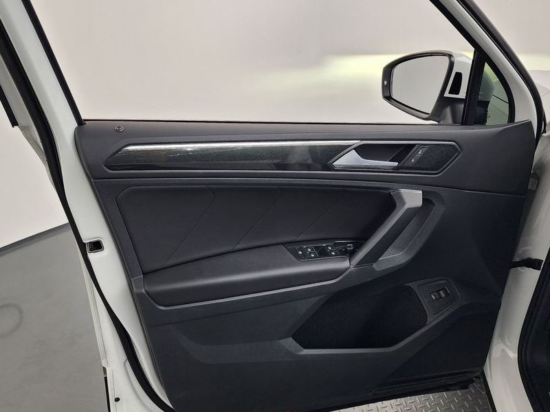 2023 Volkswagen Tiguan 2.0 TDI Prestige photo 24