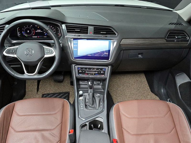2023 Volkswagen Tiguan 2.0 TSI Prestige photo 7