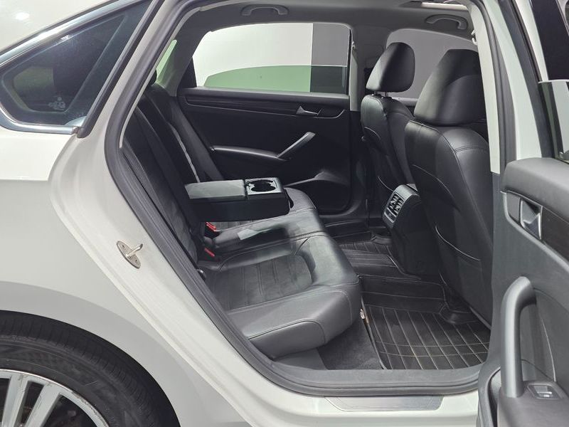 2015 Volkswagen Passat 1.8 TSI Sport B7 photo 11