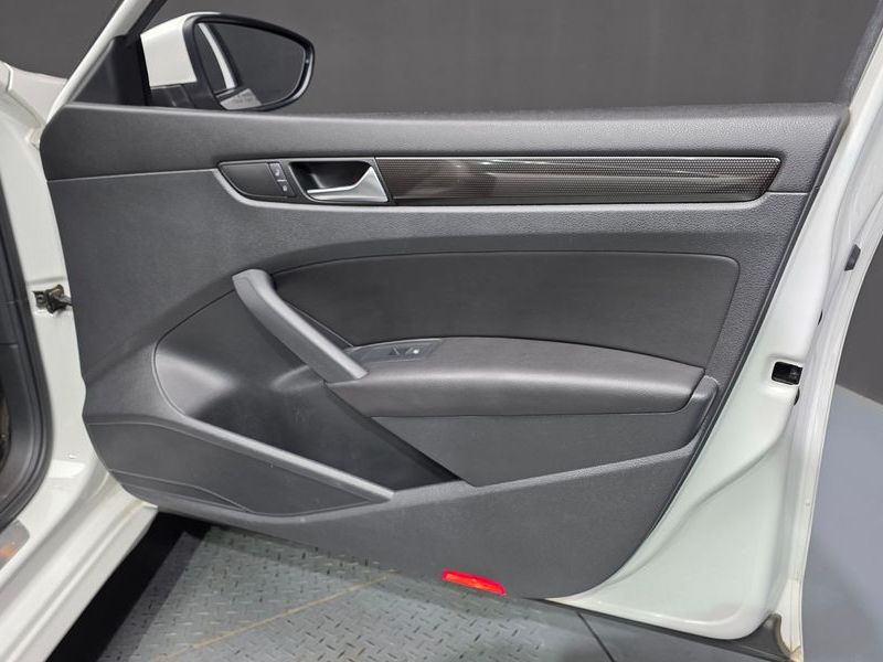 2015 Volkswagen Passat 1.8 TSI Sport B7 photo 24