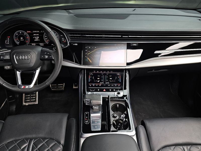 2020 Audi Q8 50 TDI Quattro Premium photo 7