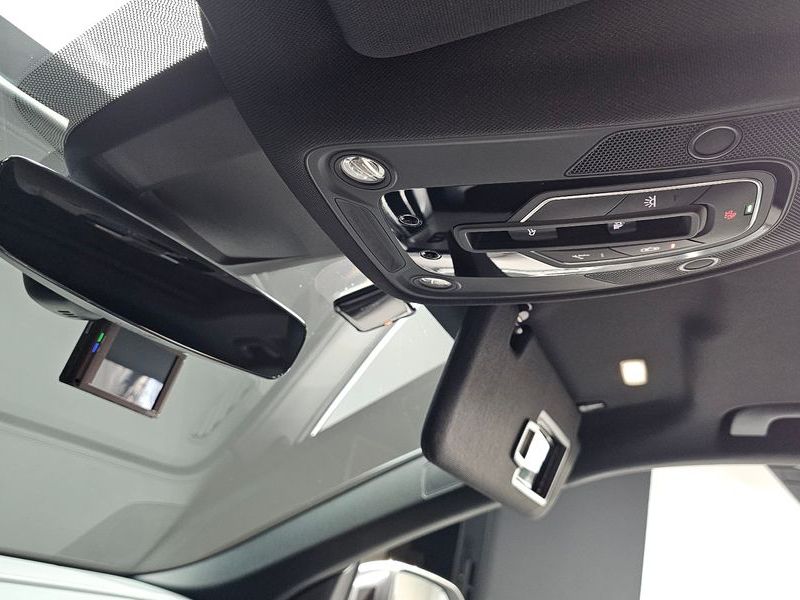 2020 Audi Q8 50 TDI Quattro Premium photo 18
