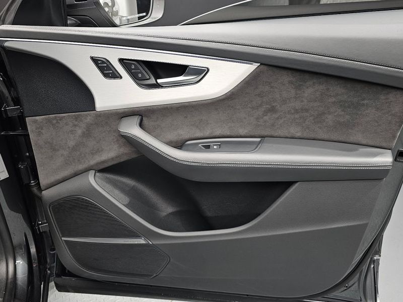 2020 Audi Q8 50 TDI Quattro Premium photo 24