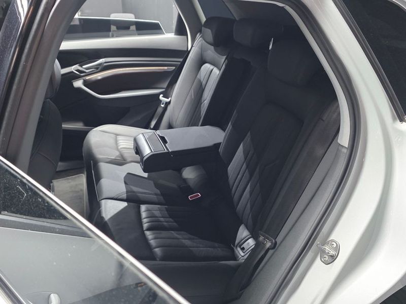 2022 Audi e-tron 50 Quattro photo 12
