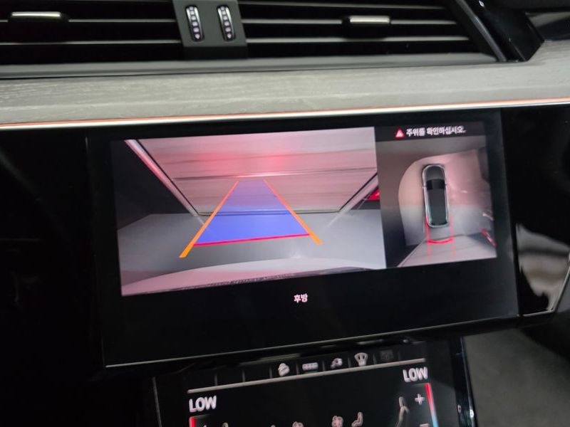 2022 Audi e-tron 50 Quattro photo 15
