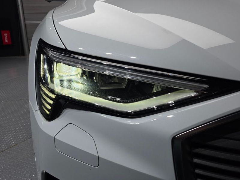 2022 Audi e-tron 50 Quattro photo 22