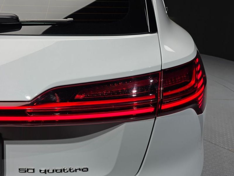 2022 Audi e-tron 50 Quattro photo 23