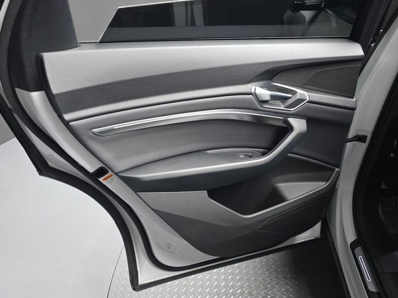 2022 Audi e-tron 50 Quattro photo 25