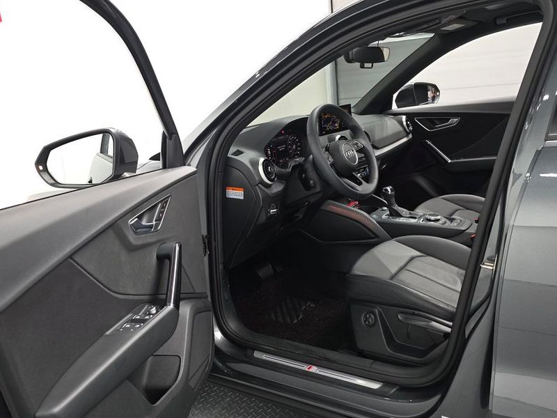 2023 Audi Q2 35 TDI Premium photo 10