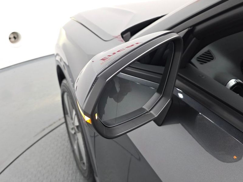 2023 Audi Q2 35 TDI Premium photo 30