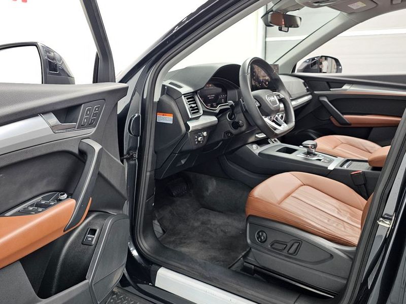 2023 Audi Q5 45 TFSI Quattro photo 10