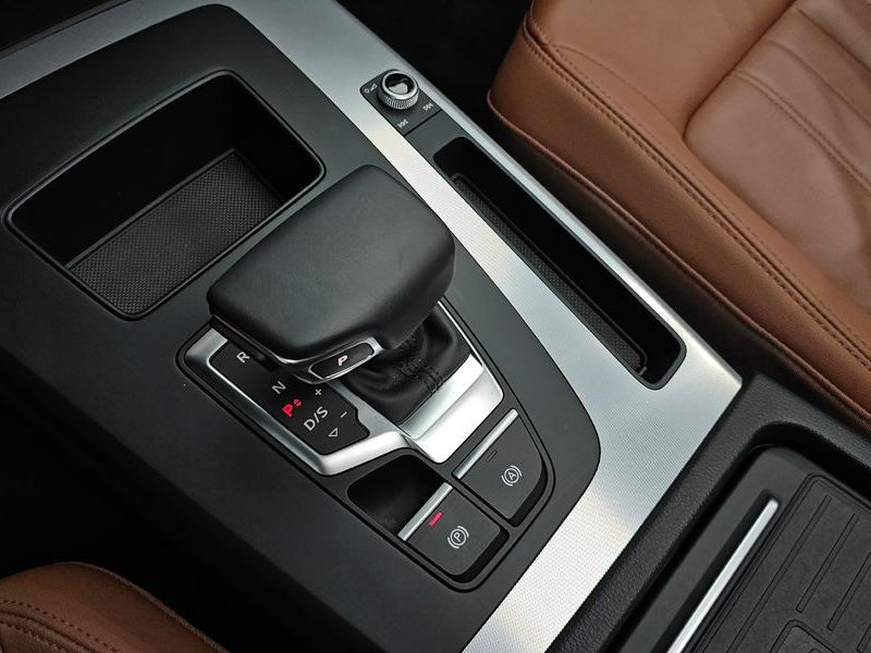 2023 Audi Q5 45 TFSI Quattro photo 9