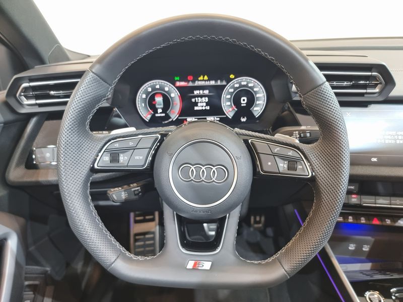 2025 Audi A3 40 TFSI Premium photo 13