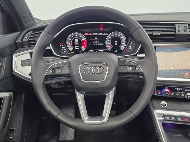 2025 Audi Q3 40 TFSI Quattro Premium photo 13