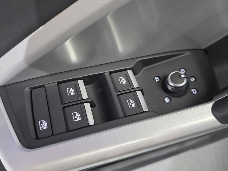 2025 Audi Q3 40 TFSI Quattro Premium photo 14