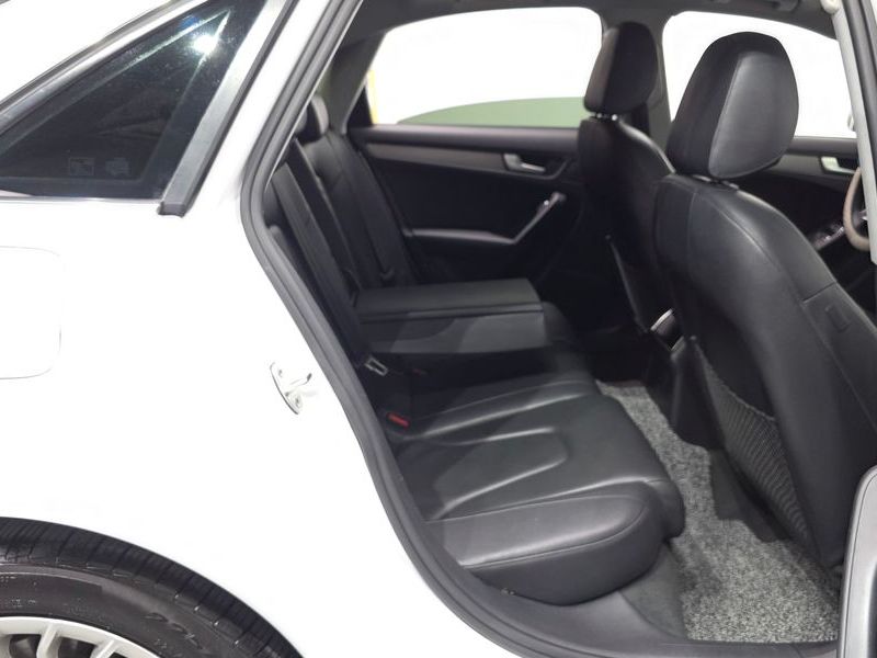 2013 Audi A4 2.0 TDI B8 photo 12