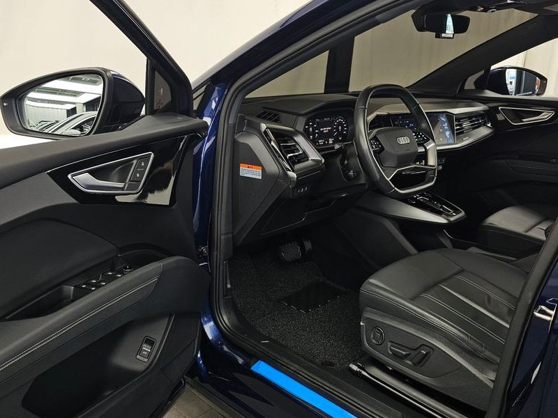 2023 Audi e-tron 40 Premium photo 10