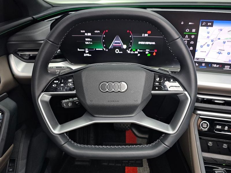 2025 Audi Q5 40 TFSI Quattro S Line photo 13
