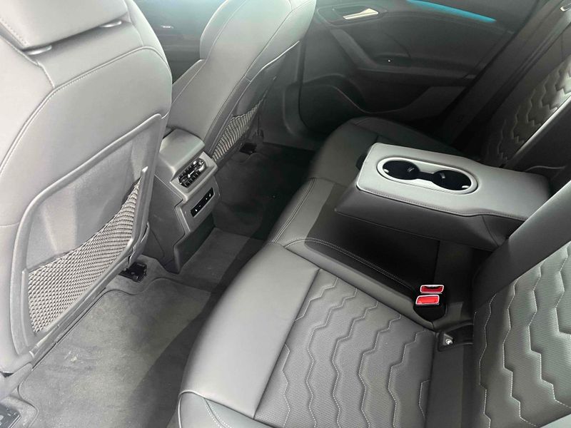 2025 Audi A6 Performance S line photo 9