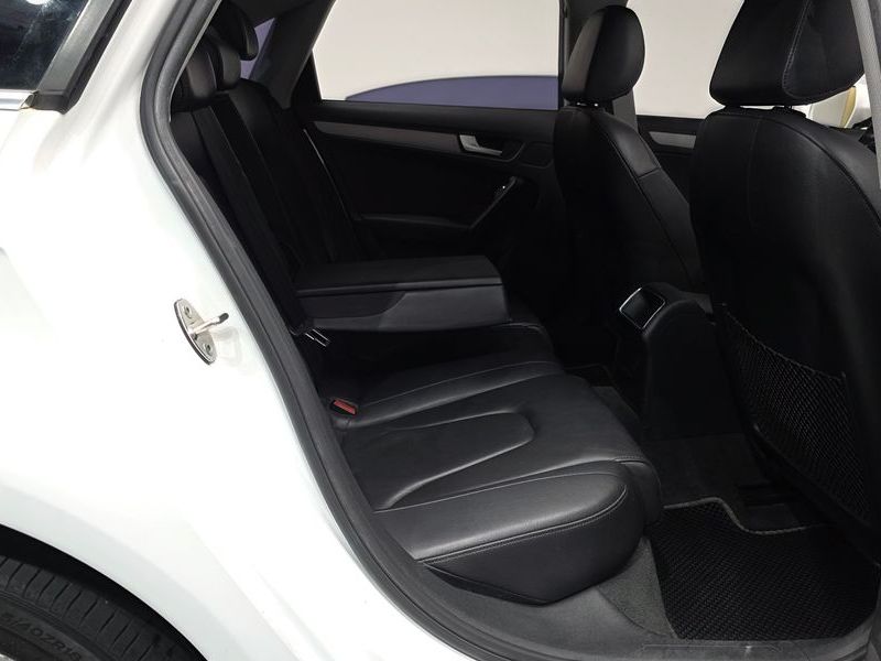 2014 Audi A4 2.0 TFSI Quattro Dynamic B8 photo 11