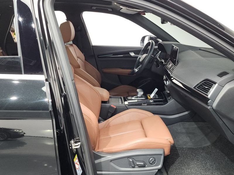 2021 Audi Q5 45 TFSI Quattro Premium photo 11