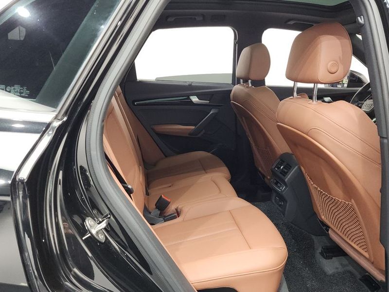 2021 Audi Q5 45 TFSI Quattro Premium photo 12
