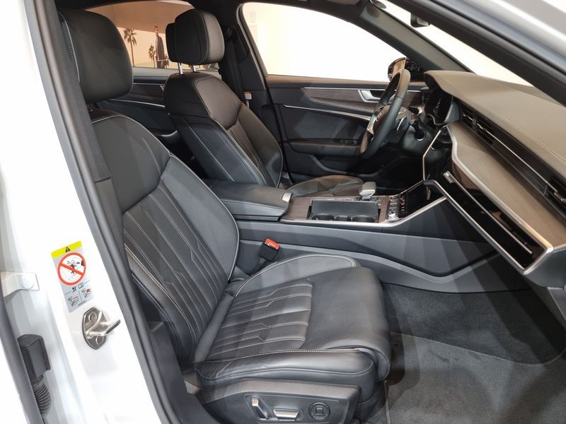 2025 Audi A6 45 TFSI Quattro Premium photo 11