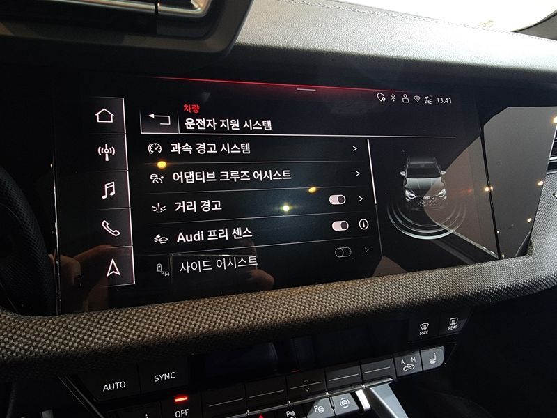 2025 Audi A3 40 TFSI Premium photo 13