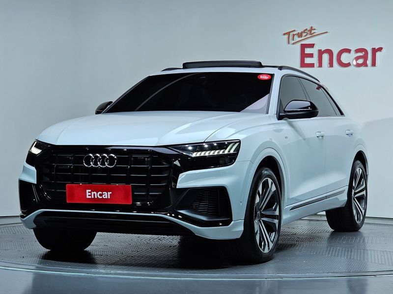 2023 Audi Q8 55 TFSI Quattro Premium photo 1
