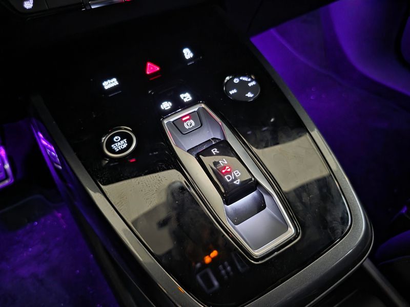 2026 Audi e-tron 45 Premium Sportback photo 9