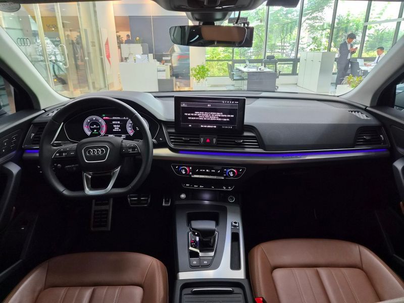 2023 Audi Q5 45 TFSI Quattro photo 7