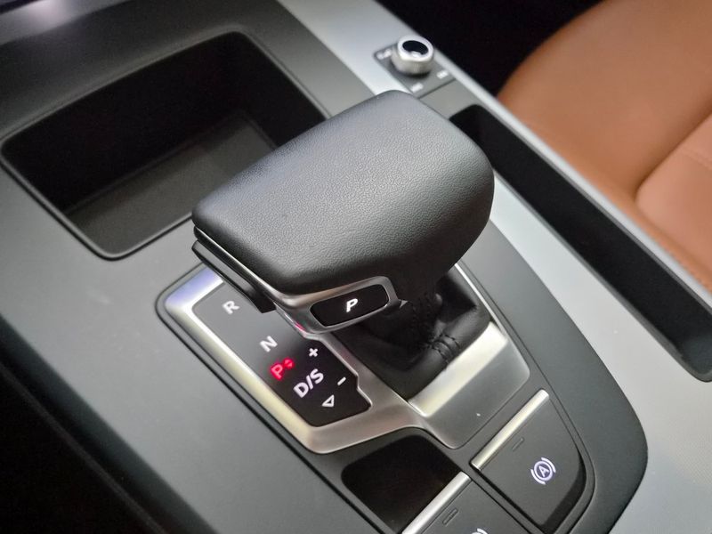 2023 Audi Q5 45 TFSI Quattro photo 9