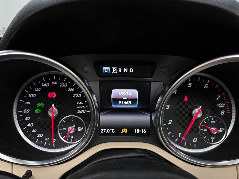 2017 Mercedes-Benz C-Class SLC200 photo 8