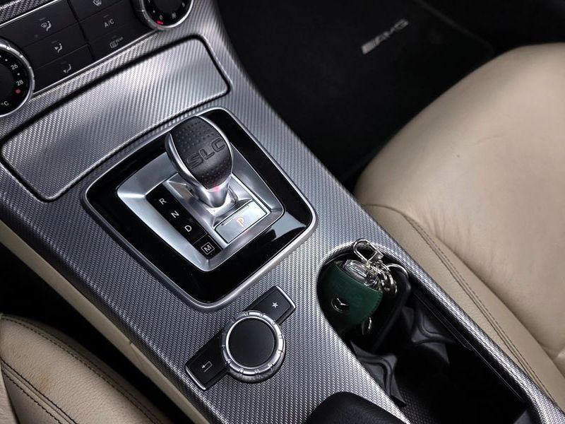 2017 Mercedes-Benz C-Class SLC200 photo 9