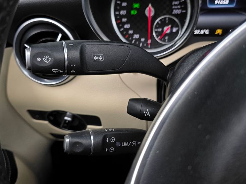 2017 Mercedes-Benz C-Class SLC200 photo 19