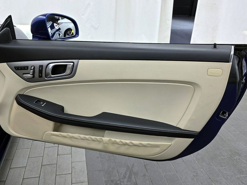 2017 Mercedes-Benz C-Class SLC200 photo 25
