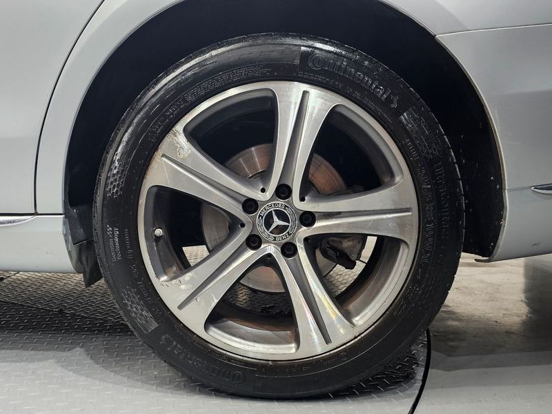2019 Mercedes-Benz E-Class E220d 4MATIC Exclusive photo 21
