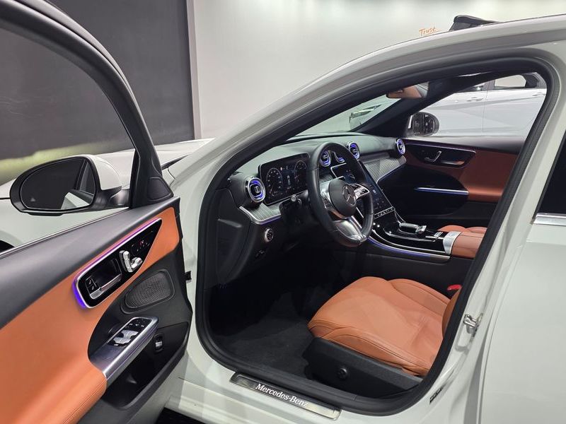 2023 Mercedes-Benz C-Class C300 4MATIC Avantgarde photo 11