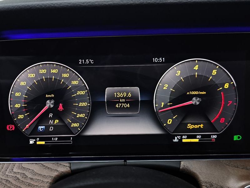 2018 Mercedes-Benz E-Class E300 Exclusive photo 8