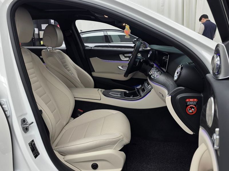 2023 Mercedes-Benz E-Class E250 AMG Line photo 11