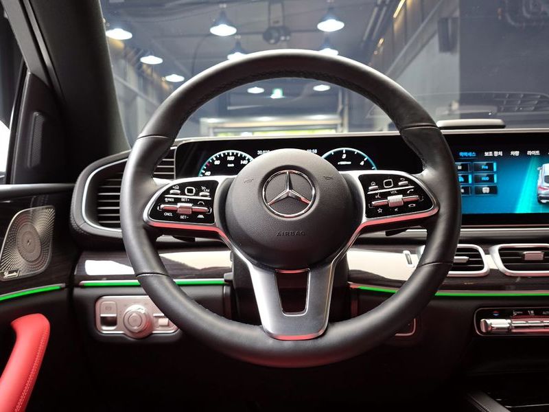 2023 Mercedes-Benz E-Class GLE400d 4MATIC Coupe photo 13