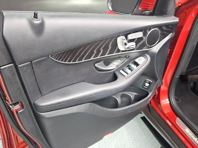 2019 Mercedes-Benz C-Class GCL300 4MATIC Coupe photo 24