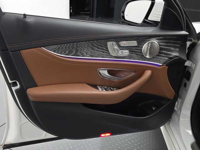 2021 Mercedes-Benz E-Class E350 4MATIC AMG Line photo 24